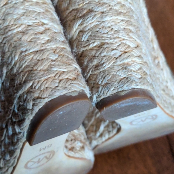 Michael Kors Giovanna gold wedge espadrilles SZ6 - Picture 8 of 9